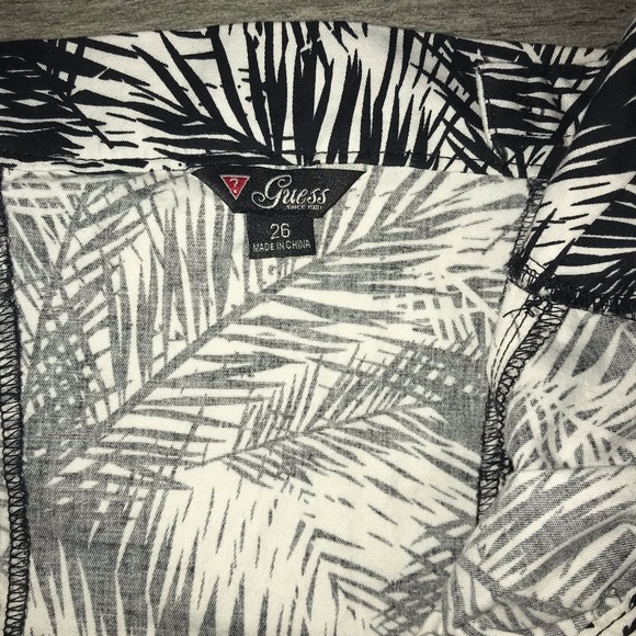 Guess romper - Picture 2 of 4